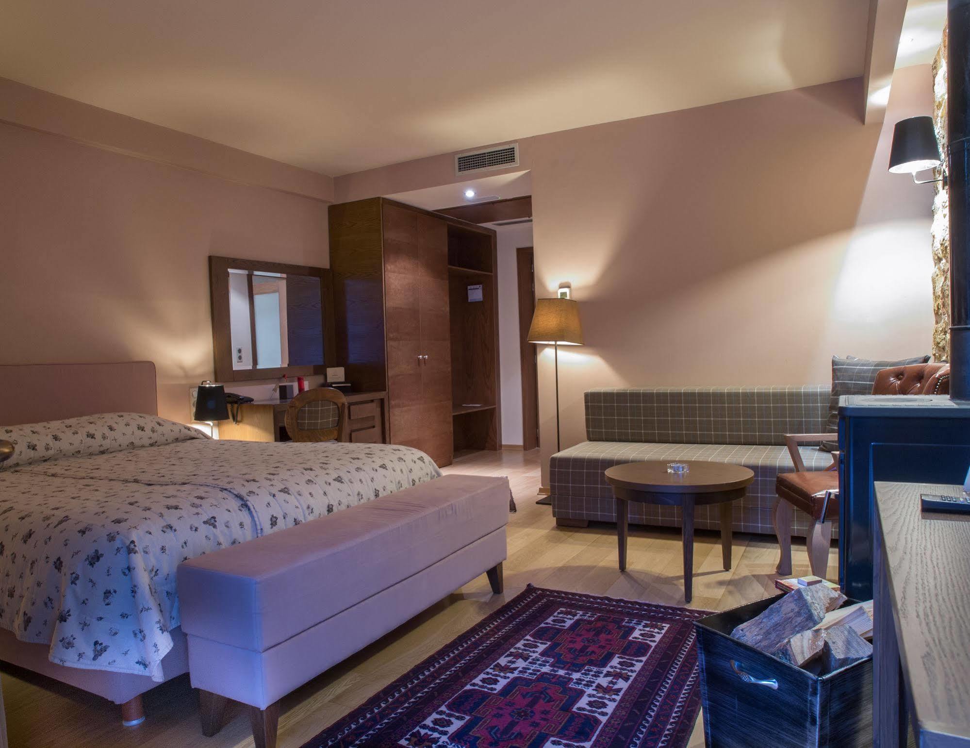Orizontes Tzoumerkon Hotel Resort Pramanta Eksteriør bilde